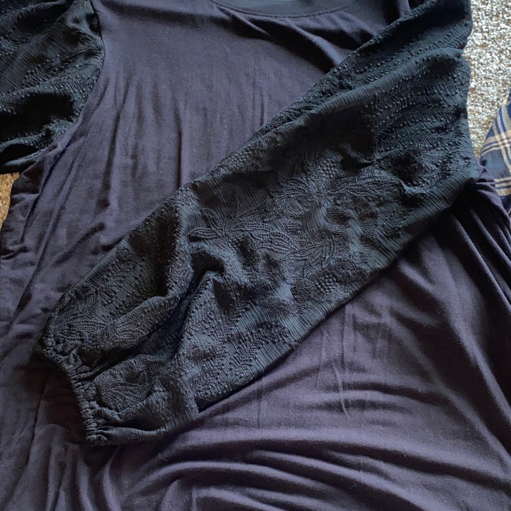 🖤 Mixed Tops Bundle - Black & Navy Plaid - Picture 5 of 7